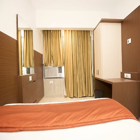Hotel Spring Inn Bombaj Exteriér fotografie